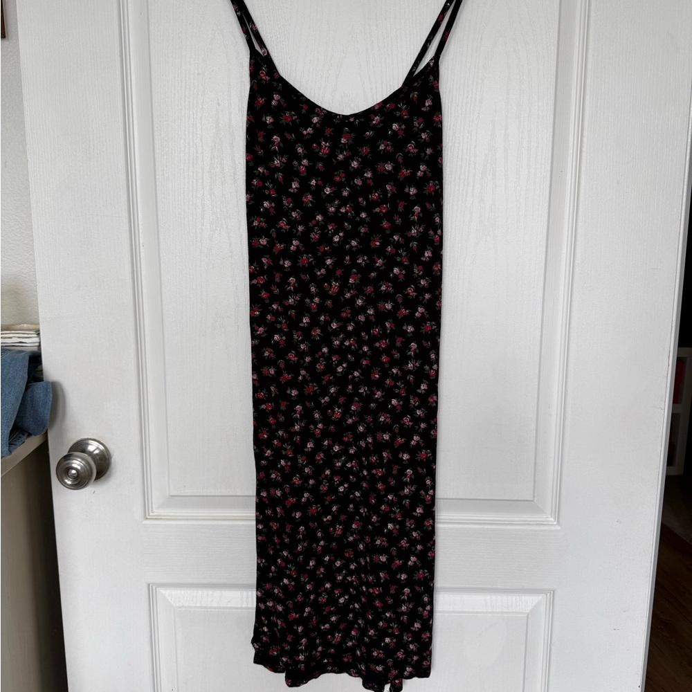 PrettyLittleThing Black Floral Dress